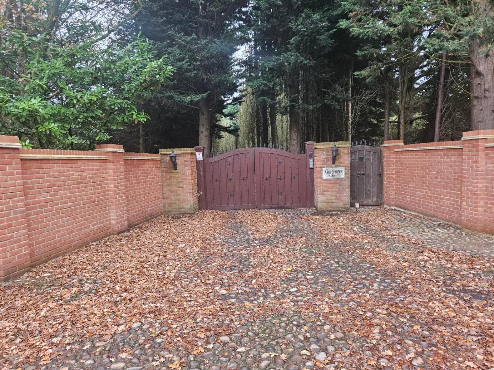 Beautiful Cottage In Brentwood Kelvedon Hatch ภายนอก รูปภาพ