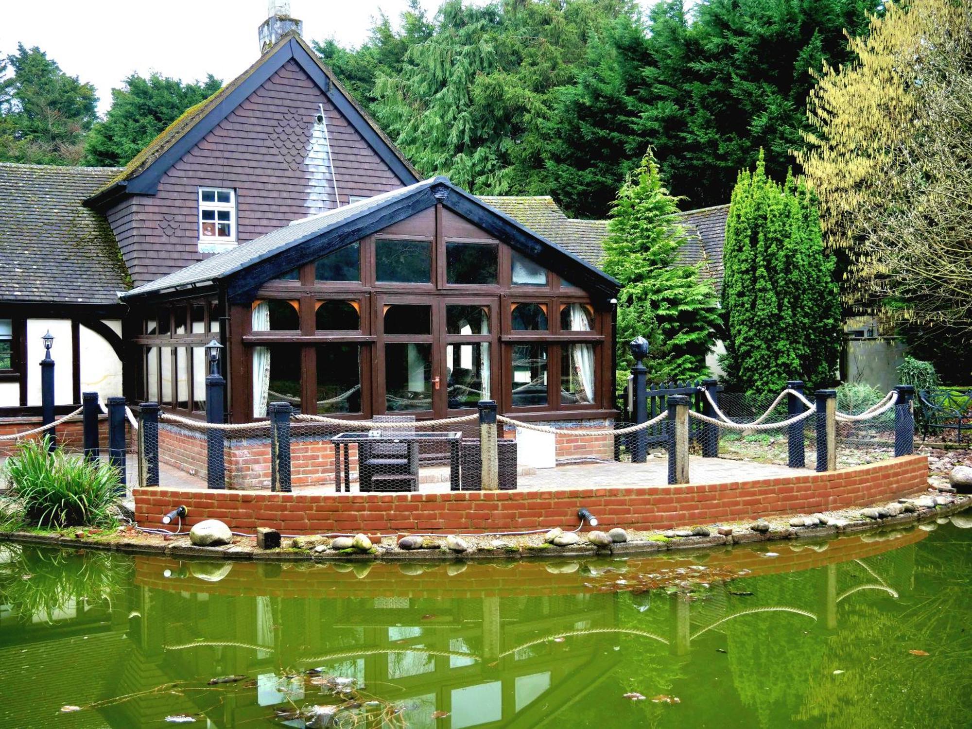 Beautiful Cottage In Brentwood Kelvedon Hatch ภายนอก รูปภาพ